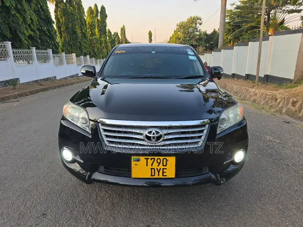 Toyota Vanguard 2011 Black - 1