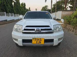 Toyota Hilux Surf 2004 - Pearl White