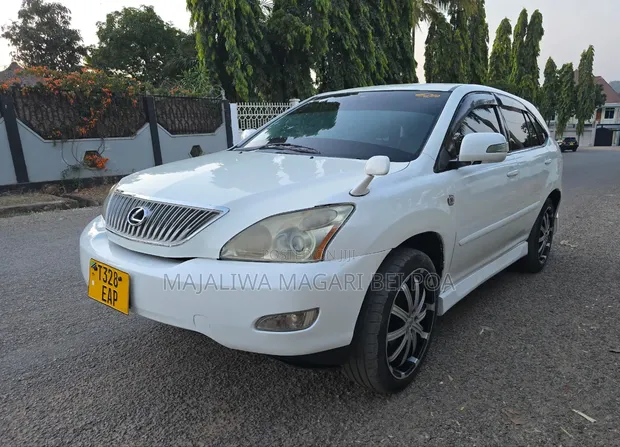 Toyota Harrier 2004 - White - 1