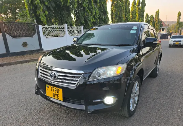 Toyota Vanguard 2011 Nyeusi - 1