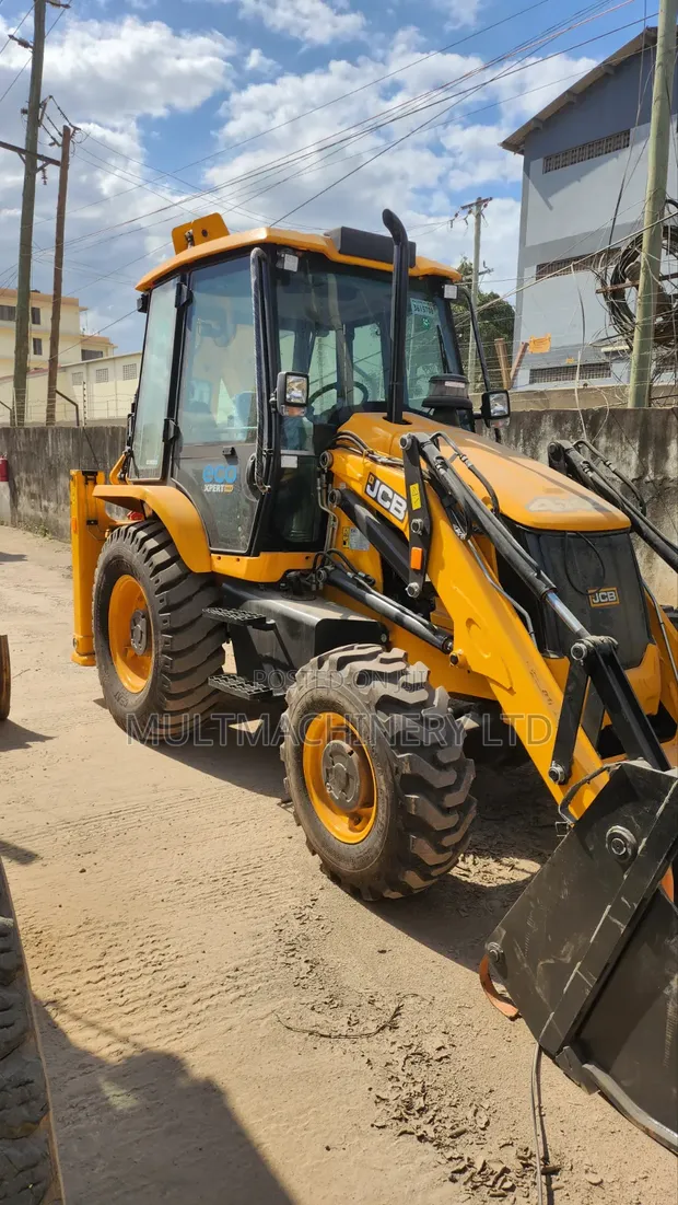 Brand New JCB 3DX-Xtra Backhoe Loader - 1