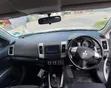 Mitsubishi Outlander 2012 Nyeupe - 3