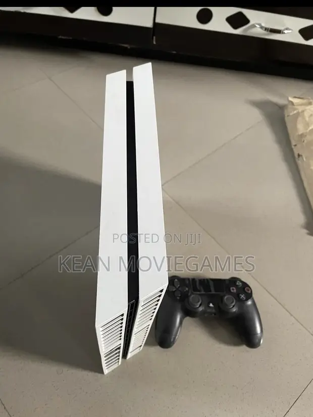 Used PlayStation 4 Fat (CUH-1200A) - 1