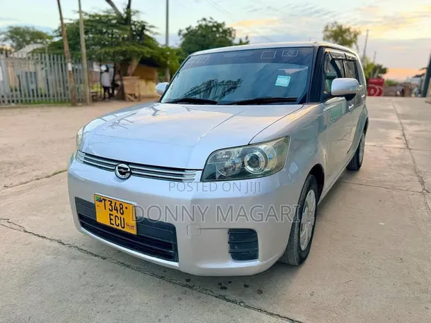 Toyota Corolla Rumion 2009 Silver - 1