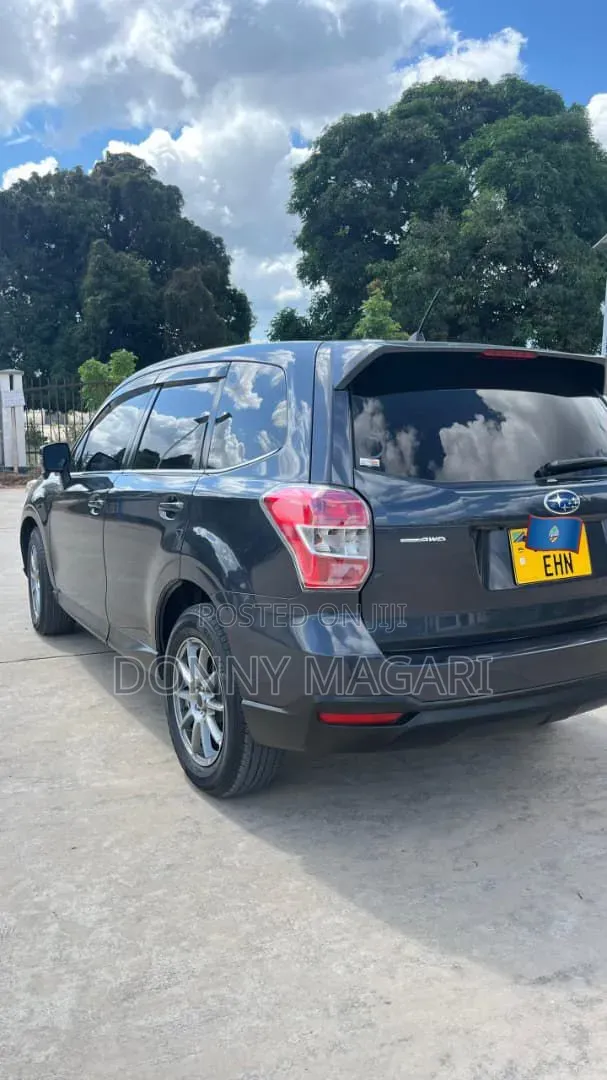 Subaru Forester 2013 Black - 1