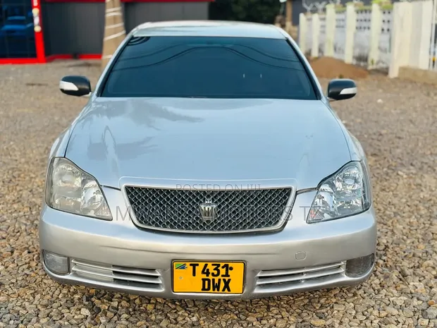 Toyota Crown Athlete 2004 Silver - 1