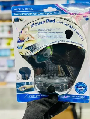 Mouse Pad with Wrist Support - Brand New