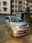 Toyota Noah 2.0 FWD (8 Seater) 2005 Silver - 5