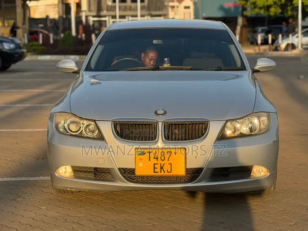 BMW 3 Series 2009 Silver - 1