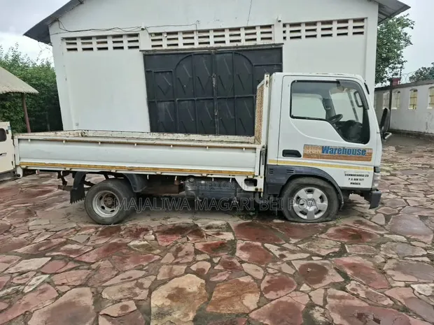 Mazda Titan 2008 White - 1