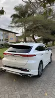 Toyota Harrier 2022 White - 4
