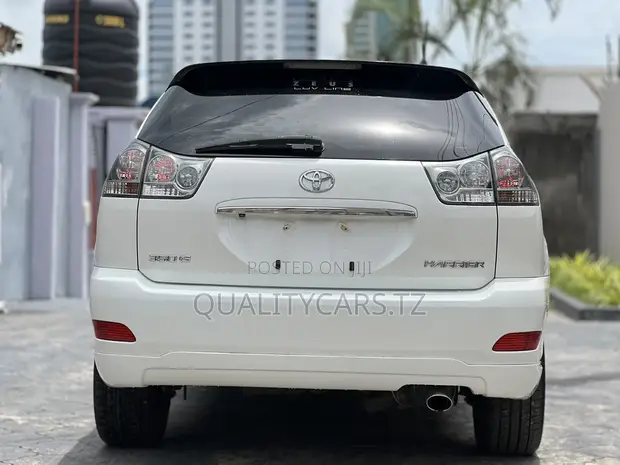 Toyota Harrier 2008 White - 1
