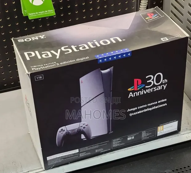 PlayStation 5 30th Anniversary Edition - 1