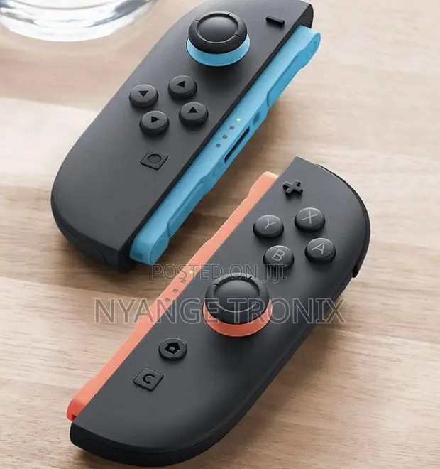 Original Nintendo Joy-Con (L/R) Pair - 1