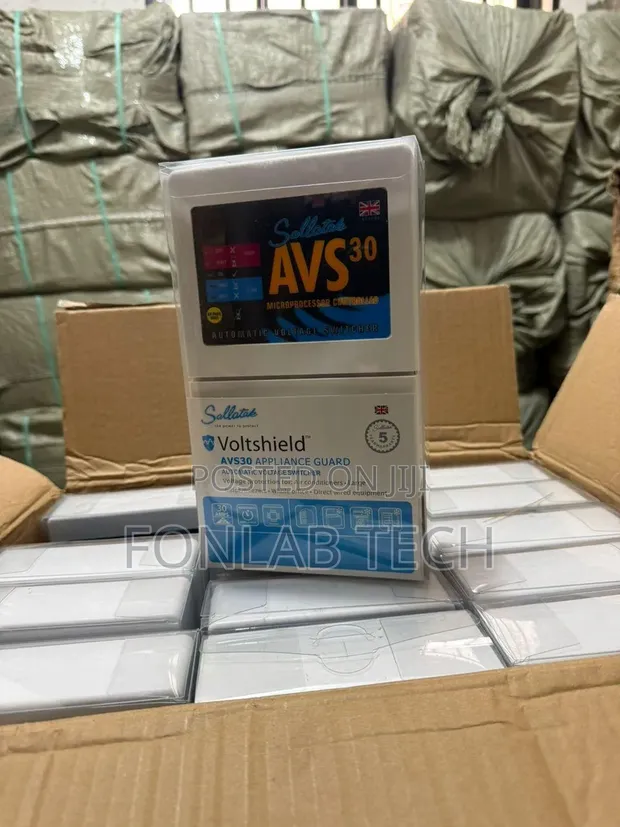 Automatic Voltage Switcher (AVS30) - 30 Amps - 1