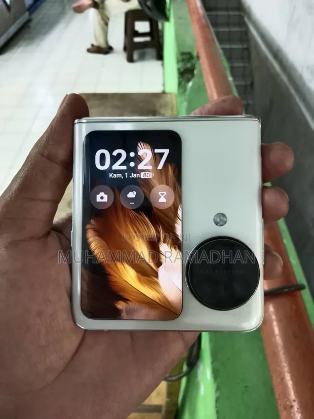 Oppo Find N3 Flip 256GB White (Used Dubai) - 1