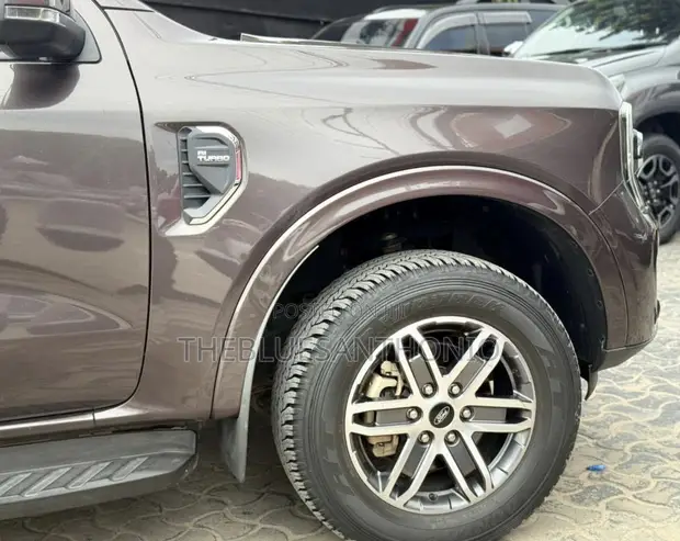 2023 Ford Everest XLT - 1