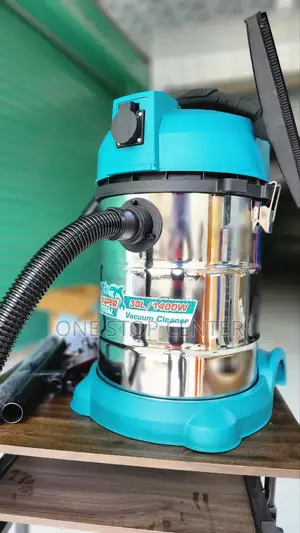 Total Vacuum Cleaner 1400W 30L