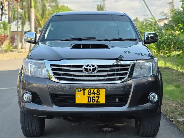 Toyota Hilux Vigo 2015 - 1