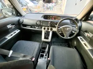 Toyota Corolla Rumion Hatchback 1.5 FWD 2007 Nyeusi
