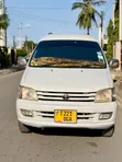 Toyota Noah 2003 - 1