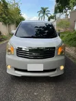 Toyota Noah 2010 White - 1