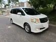 Toyota Noah 2010 White - 2