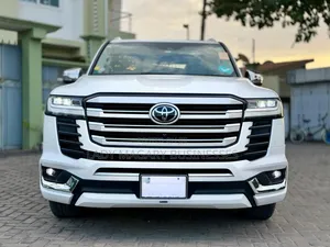 Toyota Land Cruiser LC300 ZX 2024 Pearl White