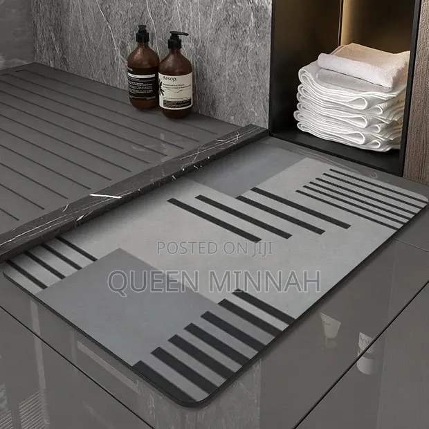 Modern Low-Profile Floor Mat - 1