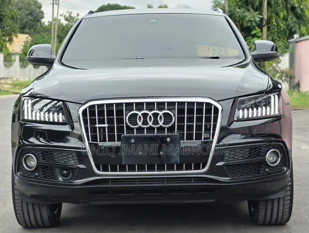 Audi Q5 S Line 2015 Nyeusi - 1
