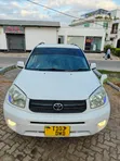 Toyota RAV4 2005 White - 1