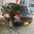 Toyota Vitz 2005 Nyeusi - 1