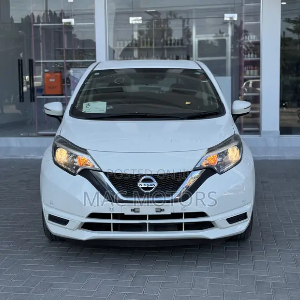 Nissan Note 2018 White - 1