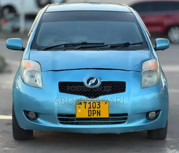 Toyota Vitz 2004 Blue - 1