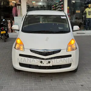 Toyota Ractis 1.5 AWD 2006