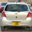 Toyota Vitz 2008 Nyeupe - 1