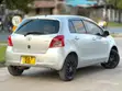Toyota Vitz 2008 Nyeupe - 2
