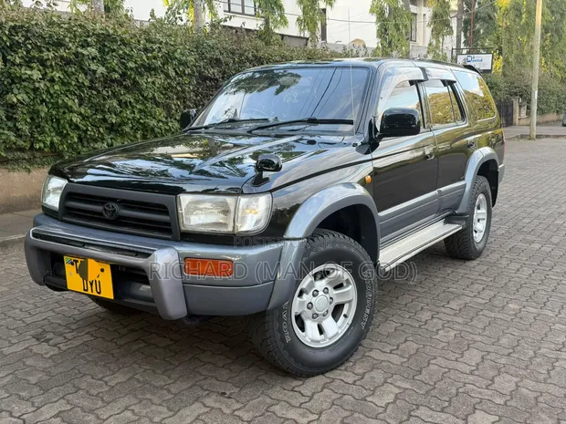 Toyota Hilux Surf 2003 Black - 1