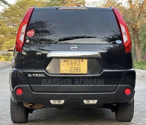 Nissan X-Trail 2.0 Petrol FWD 2013 - 1