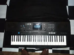 Yamaha PSR-E473 Electronic Keyboard