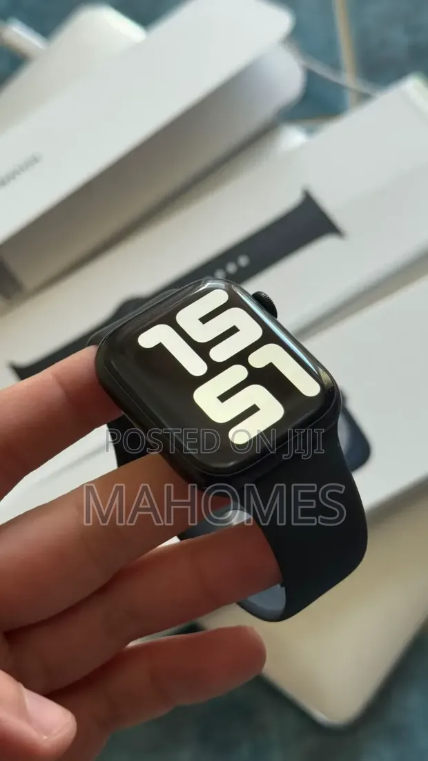 Apple Watch Series 8 (Cellular) - 1