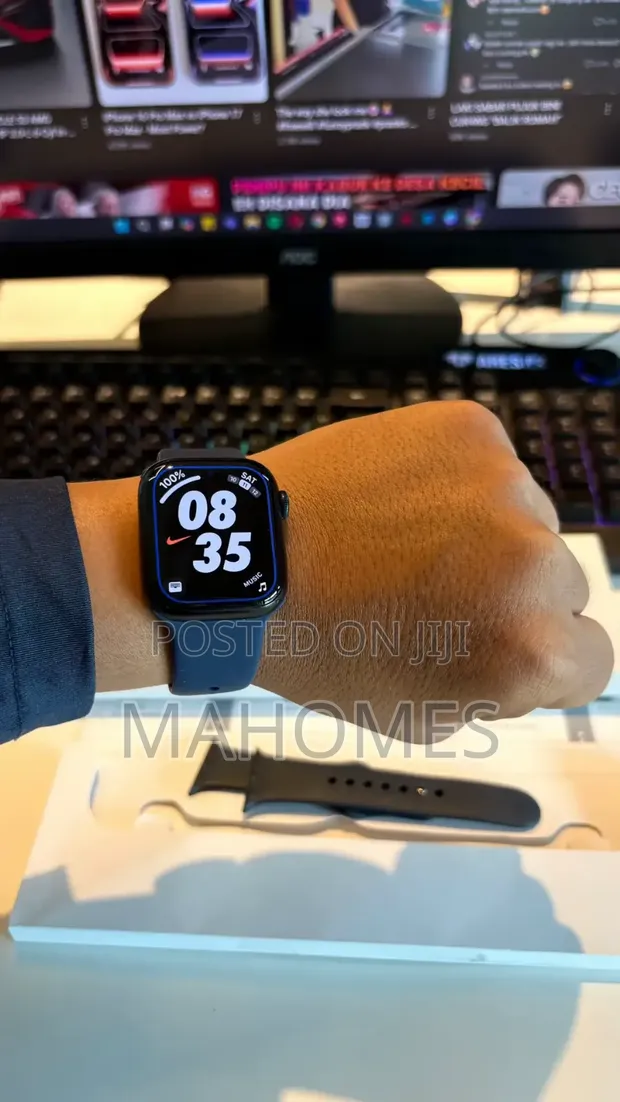 Apple Watch Series 9 - 1