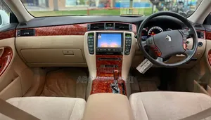 Toyota Crown 2004 - White