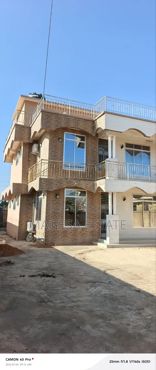 5 Bedroom House for Sale in Ilazo, Dodoma - 1