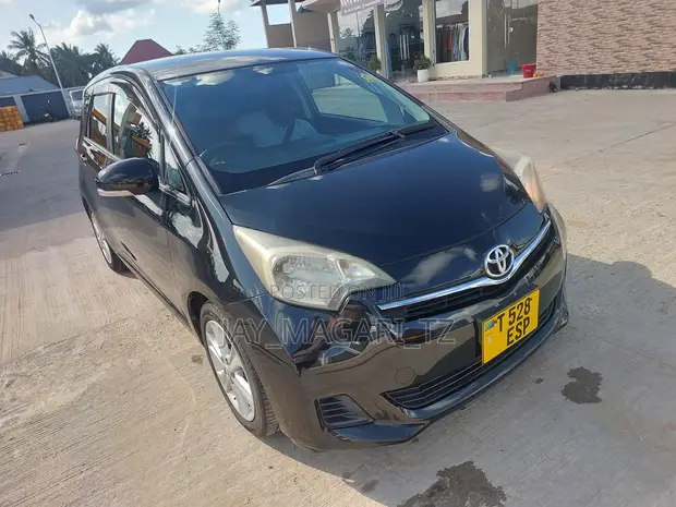 Toyota Ractis 2012 Black - 1