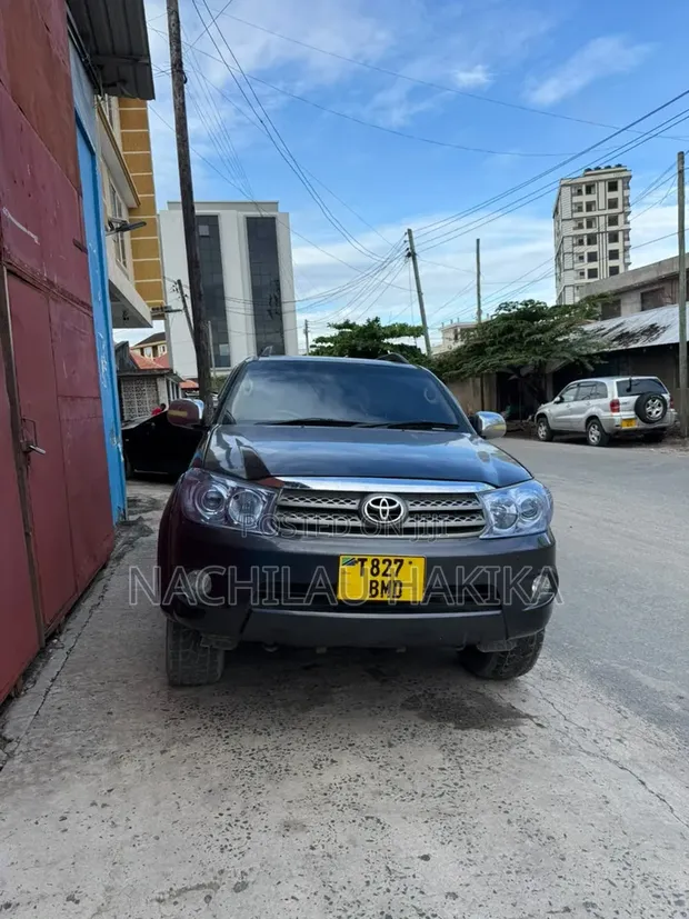 Toyota Fortuner 2008 Black - 1