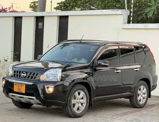 Nissan X-Trail 2009 Black - 1
