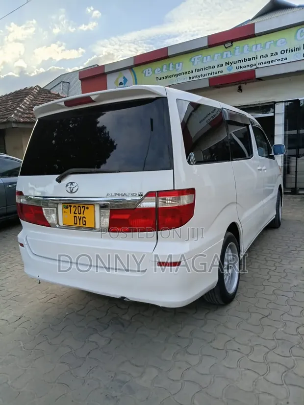 Toyota Alphard 2005 White - 1