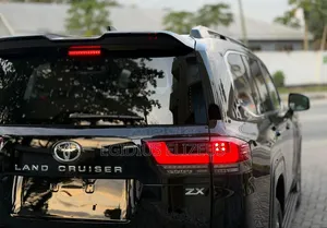 New Toyota Land Cruiser ZX VJA300 2025 Black