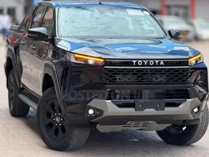 Toyota Hilux 2025 Mpya Nyeusi